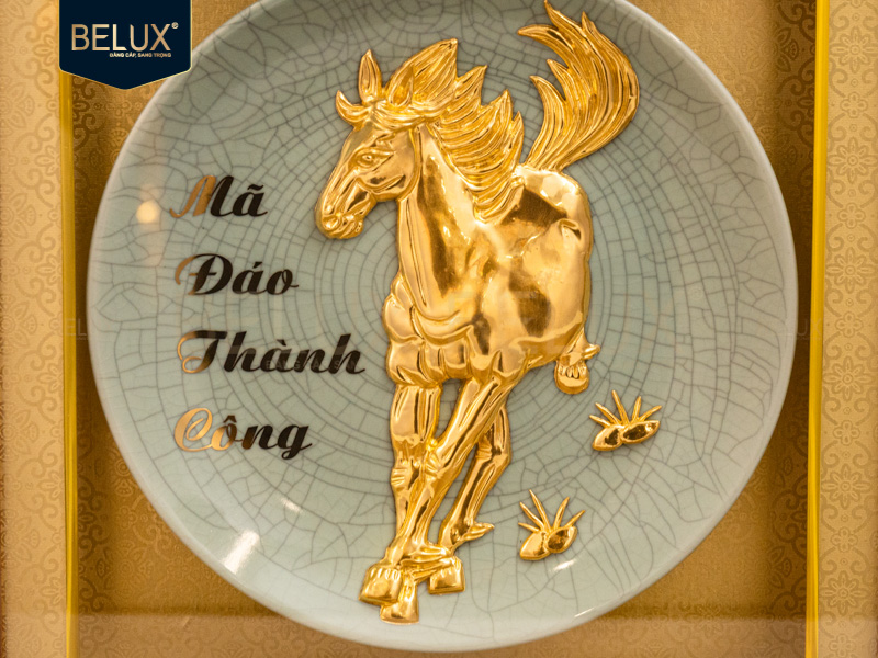 Tranh Mã Hưng Đại Phát dát vàng 24k 30x30cm